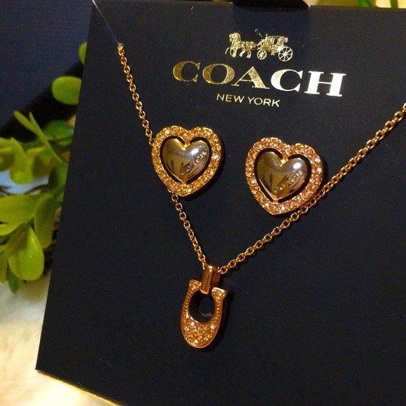 🖤Coach® Rose Gold Necklace Set🖤 - Picture 3 of 9